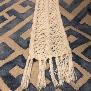 Anthropologie super long 🧣 scarf! 7’3”. Perfect!!